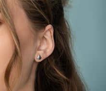 Load image into Gallery viewer, Raindrop Studs