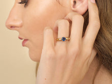Load image into Gallery viewer, Classic Sapphire Ring