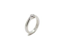 Load image into Gallery viewer, Platinum Diamond Ring