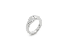 Load image into Gallery viewer, Faceted Heart Ring